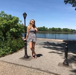 Meet your Posher, Lauren